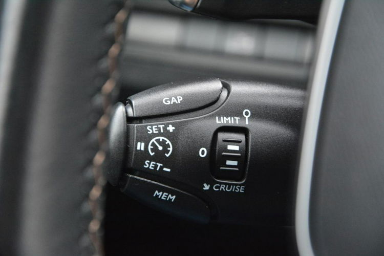 Peugeot 3008 GT-Line Grip Control Skóry Nappa Masaż RadarACC Ful led Panorama Focal zdjęcie 35