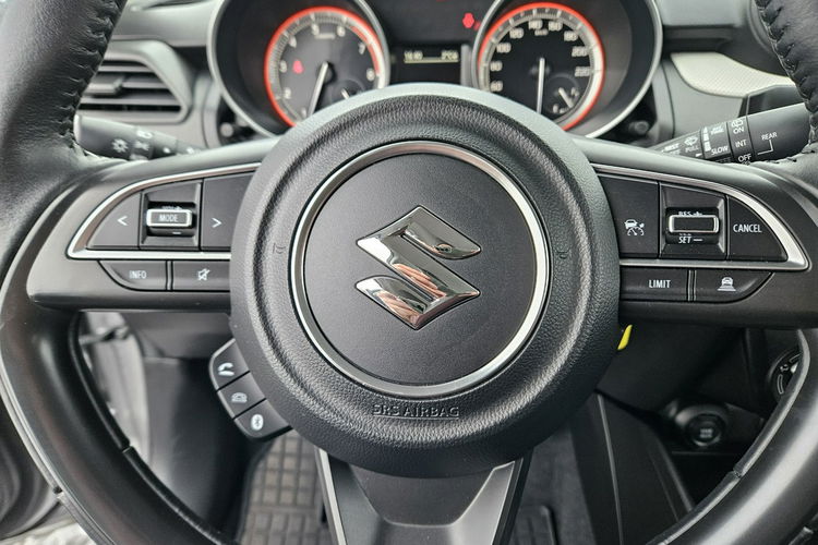 Suzuki Swift zdjęcie 10