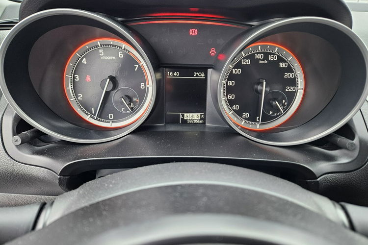 Suzuki Swift zdjęcie 27