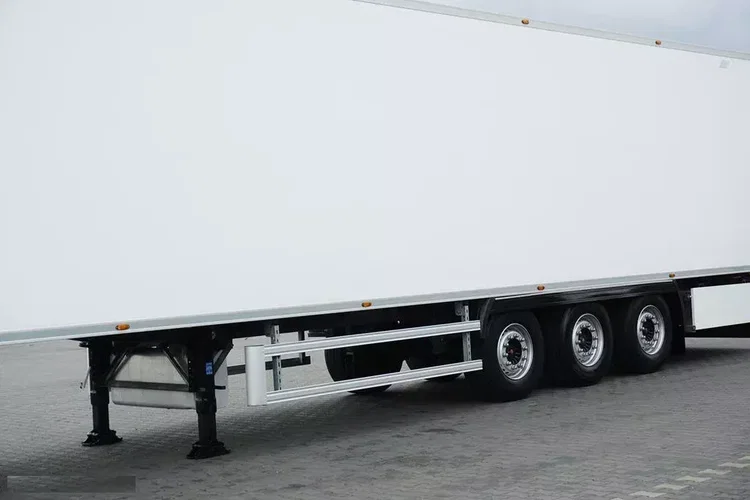 Lamberet / CHŁODNIA / CARRIER 1950 / MULTITEMPERATURA / OŚ PODNOSZONA zdjęcie 12