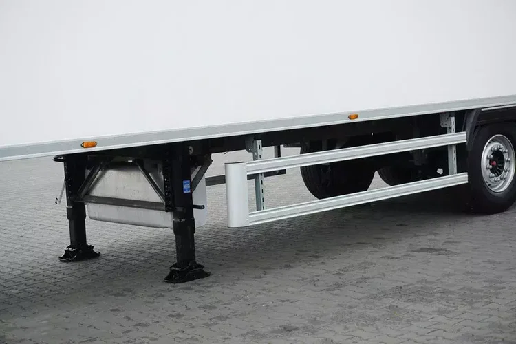 Lamberet / CHŁODNIA / CARRIER 1950 / MULTITEMPERATURA / OŚ PODNOSZONA zdjęcie 16