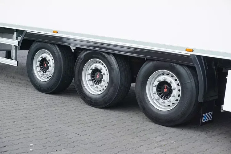 Lamberet / CHŁODNIA / CARRIER 1950 / MULTITEMPERATURA / OŚ PODNOSZONA zdjęcie 8