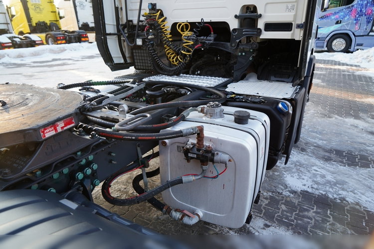 Scania R 450 / RETARDER / HYDRAULIKA / KLIMATYZACJA POSTOJOWA / OPONY 100%  zdjęcie 16