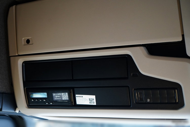 Scania R 450 / RETARDER / HYDRAULIKA / KLIMATYZACJA POSTOJOWA / OPONY 100%  zdjęcie 35