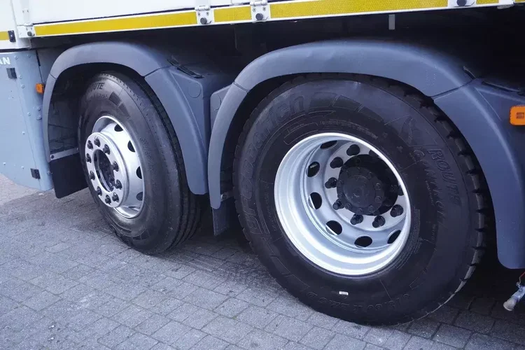 MAN TGM 26.340 / Zabudowa WUKO Rivard 11.8 m3 / 120 tys. km / oś skrętna zdjęcie 21