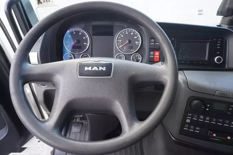 MAN TGM 26.340 / Zabudowa WUKO Rivard 11.8 m3 / 120 tys. km / oś skrętna zdjęcie 26