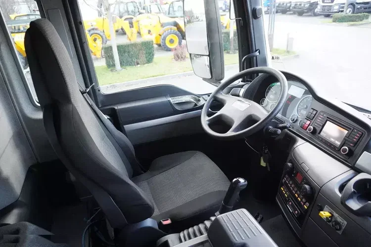 MAN TGM 26.340 / Zabudowa WUKO Rivard 11.8 m3 / 120 tys. km / oś skrętna zdjęcie 28