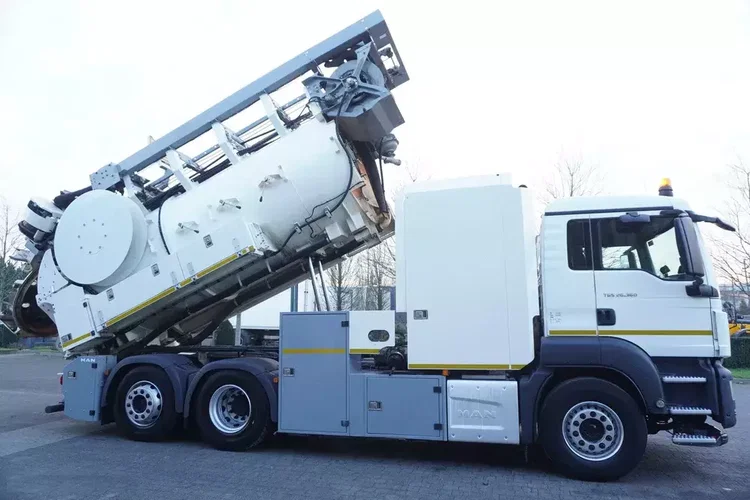 MAN TGM 26.340 / Zabudowa WUKO Rivard 11.8 m3 / 120 tys. km / oś skrętna zdjęcie 5