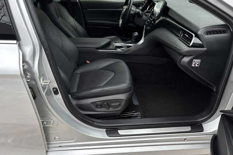 Toyota Camry 2.5 HSD 218KM EXECUTIVE, gwarancja, FV23% zdjęcie 21