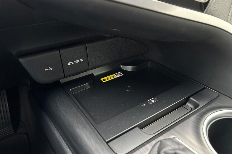 Toyota Camry 2.5 HSD 218KM EXECUTIVE, gwarancja, FV23% zdjęcie 30