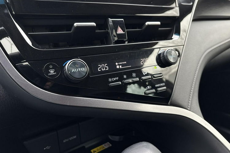 Toyota Camry 2.5 HSD 218KM EXECUTIVE, gwarancja, FV23% zdjęcie 33