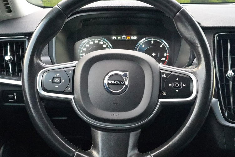 V90 Volvo V90 2.0 D3 Momentum Pro Diesel 150KM zdjęcie 36