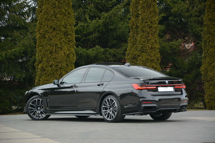 740 BMW Seria 7 G11/12 3.0 Hybryda 386KM M-PAKIET zdjęcie 12