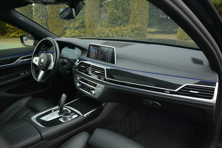 740 BMW Seria 7 G11/12 3.0 Hybryda 386KM M-PAKIET zdjęcie 26