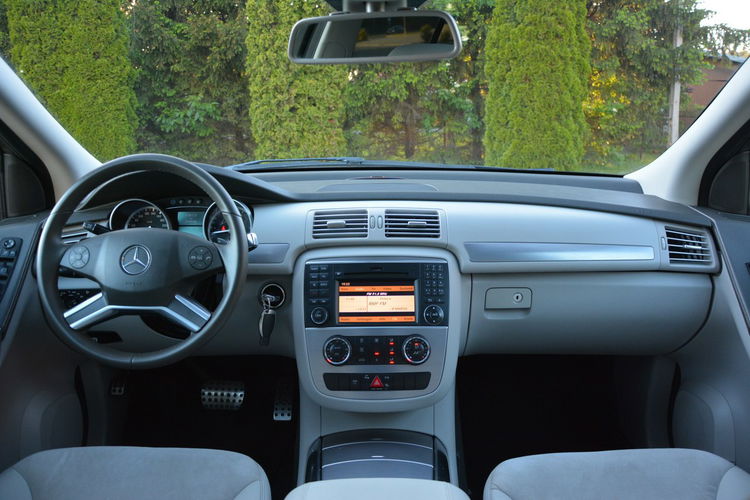 R 350 Mercedes-Benz Klasa R 3.0 Diesel 190KM 300 CDI 7G-TRONIC DPF zdjęcie 35