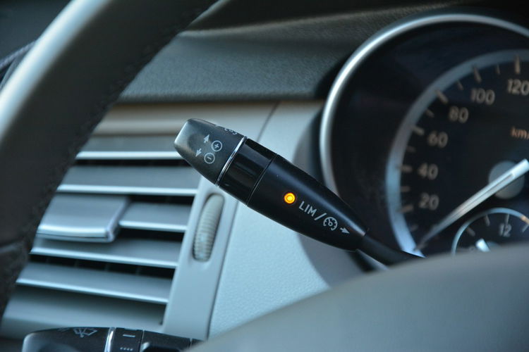 R 350 Mercedes-Benz Klasa R 3.0 Diesel 190KM 300 CDI 7G-TRONIC DPF zdjęcie 37