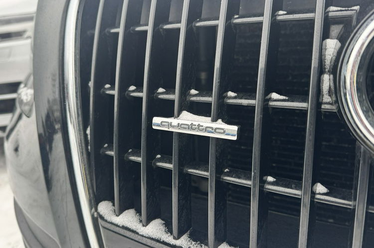 Audi Q5 3.0TDI 240KM 4x4 S Line Skóry Bi xenon Navi MMI Grzane fotele HAK zdjęcie 22