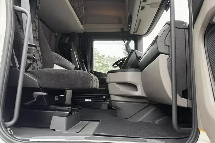 Scania S500A4x2NA zdjęcie 19