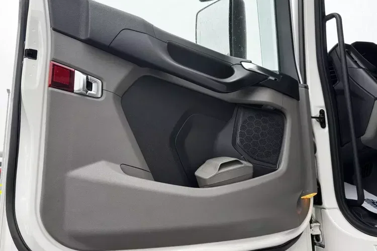 Scania S500A4x2NA zdjęcie 4