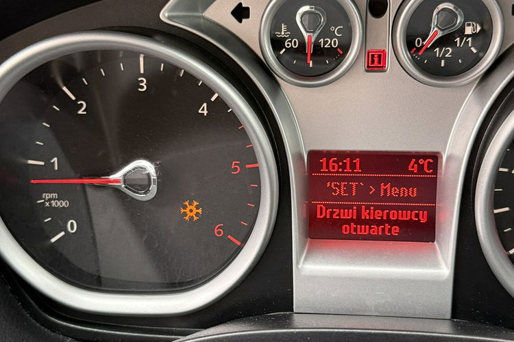 Ford Kuga 12r. 2.0 TDCI 4x4 klimatronik z Niemiec zdjęcie 11