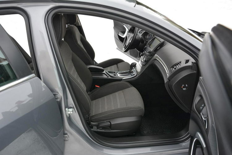 Opel Insignia Lift bi-Xenon Led Navi Kamera FrontAsist Asyst. Pasa BLIS Alu18' ASO zdjęcie 19