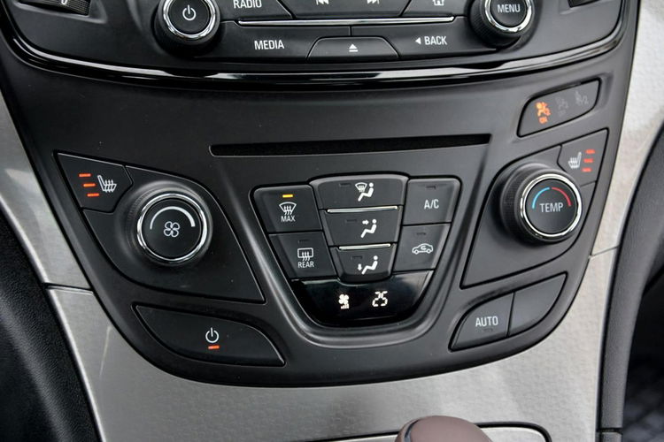 Opel Insignia Lift bi-Xenon Led Navi Kamera FrontAsist Asyst. Pasa BLIS Alu18' ASO zdjęcie 30