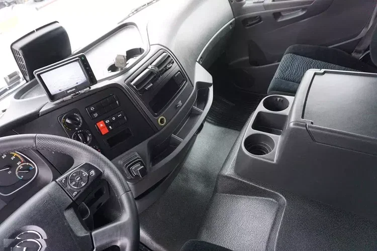 Mercedes / ATEGO / 1221 / ACC / E 6 / BURTOFIRANKA + WINDA / 17 PALET zdjęcie 9