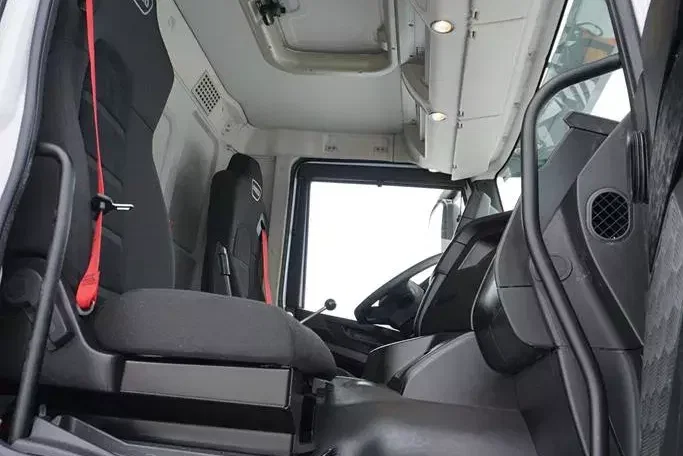 Iveco X-WAY / 400 / E 6 / BETONOMIESZARKA 9 M3 / 8 X 4 / zdjęcie 8