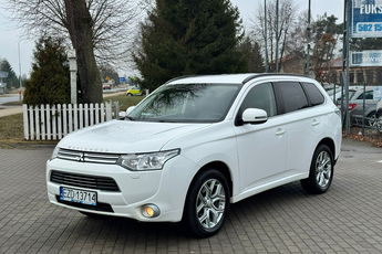 Mitsubishi Outlander Hybryda PLUG-IN BDB stan 