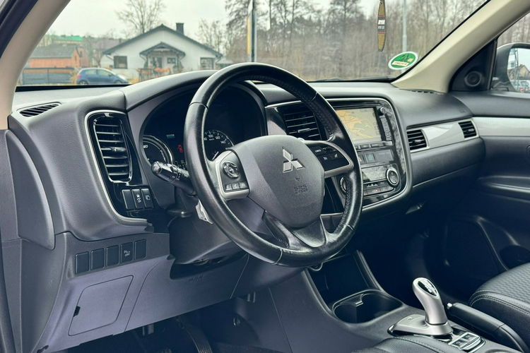 Mitsubishi Outlander Hybryda PLUG-IN BDB stan zdjęcie 22
