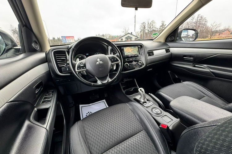 Mitsubishi Outlander Hybryda PLUG-IN BDB stan zdjęcie 24