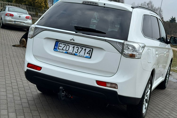 Mitsubishi Outlander Hybryda PLUG-IN BDB stan zdjęcie 4