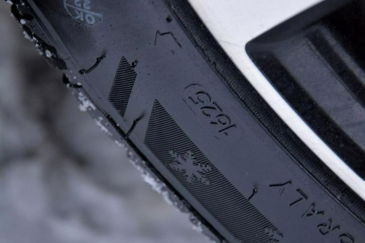 Toyota Corolla Lift FullLed RadarAcc BLIS As.Pasa Navi Kamera KeylessGo Aso Alu17" zdjęcie 40