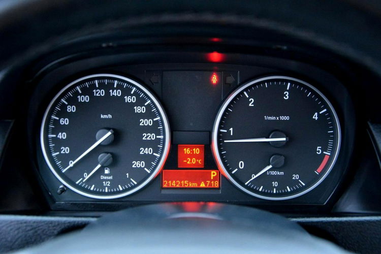 BMW X1 2.0d(143KM) Lift Xenon Led Duża Navi Kamera Parktronic Skóry Alu17" zdjęcie 29