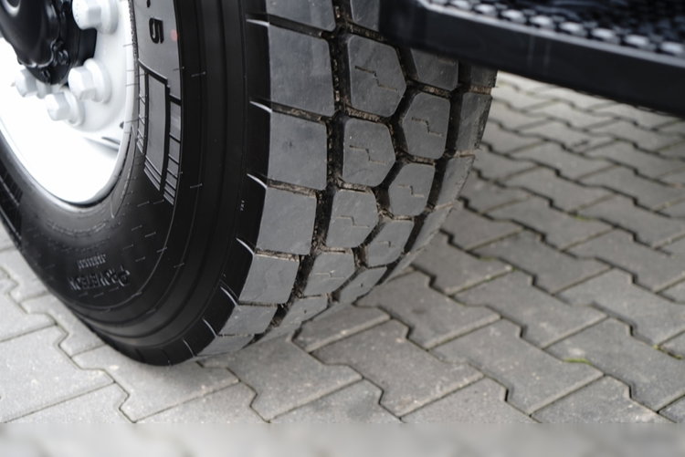 MAN TGS 41.480 / 8X6 / WYWROTKA / S1 - TYLNOZSYP / AUTOMAT / FABRYCZNIE NOWY / DOSTĘPNY OD RĘKI / BOGATE WYPOSAŻENIE / ZŁOTY METALIK / zdjęcie 26