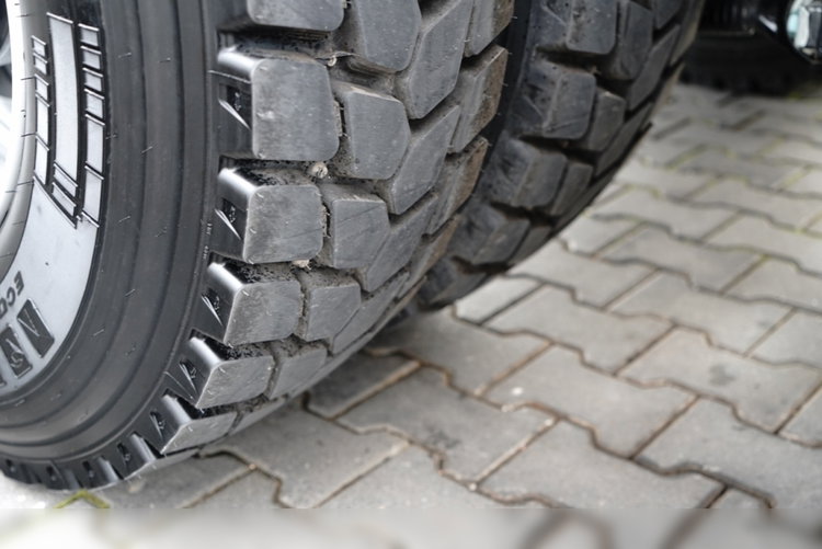 MAN TGS 41.480 / 8X6 / WYWROTKA / S1 - TYLNOZSYP / AUTOMAT / FABRYCZNIE NOWY / DOSTĘPNY OD RĘKI / BOGATE WYPOSAŻENIE / ZŁOTY METALIK / zdjęcie 30