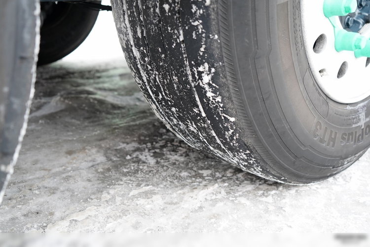 GRAS / WYWROTKA / 58 M3 / ALUMINIOWA / PODŁOGA 10 MM / OŚ PODNOSZONA / ALUFELGI zdjęcie 17