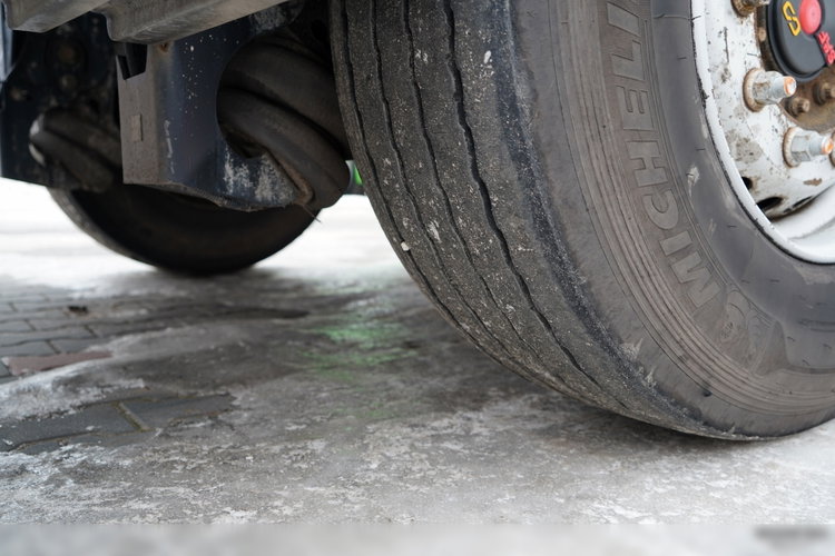 Wielton / WYWROTKA / 51 M3 / STALOWA / HARDOX /  OŚ PODNOSZONA / OSIE SAF  zdjęcie 15