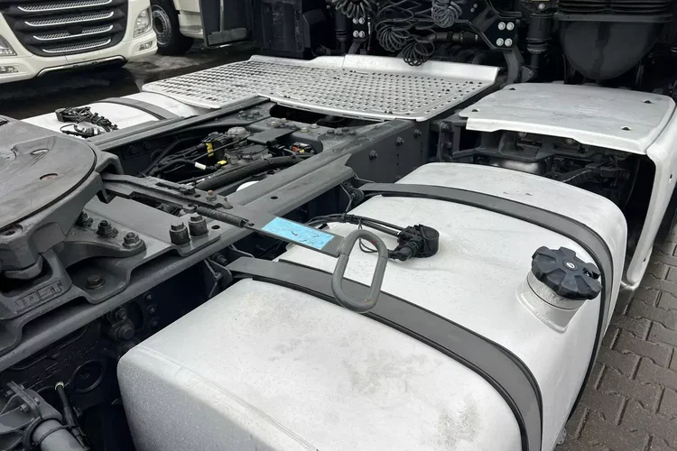 DAF XF 106.480 / SC / E6 / STANDARD / RETARDER / SPROWADZONY / DUŻY WYBÓR zdjęcie 9