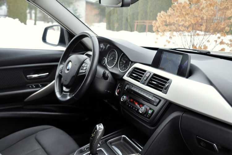 BMW 320 2.0d(184KM) Duża Navi Automat Szyberdach 2xParktr I Wł Welur Alu16"ASO zdjęcie 18