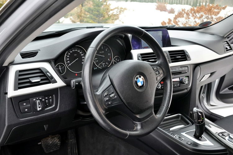BMW 320 2.0d(184KM) Duża Navi Automat Szyberdach 2xParktr I Wł Welur Alu16"ASO zdjęcie 22