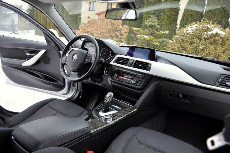 BMW 320 2.0d(184KM) Duża Navi Automat Szyberdach 2xParktr I Wł Welur Alu16"ASO zdjęcie 24