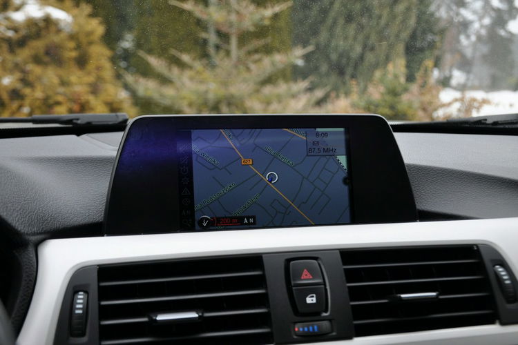 BMW 320 2.0d(184KM) Duża Navi Automat Szyberdach 2xParktr I Wł Welur Alu16"ASO zdjęcie 30