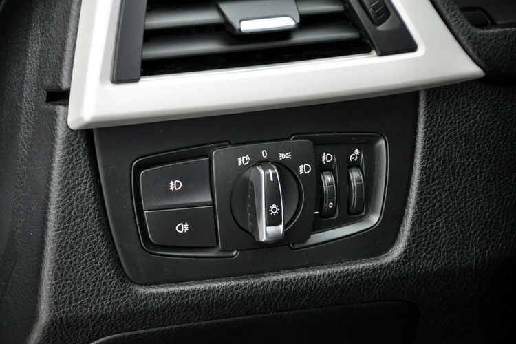 BMW 320 2.0d(184KM) Duża Navi Automat Szyberdach 2xParktr I Wł Welur Alu16"ASO zdjęcie 37