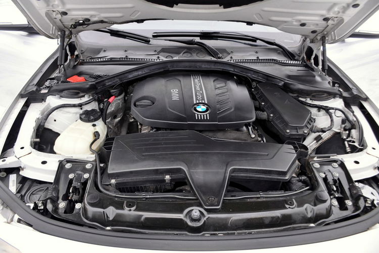 BMW 320 2.0d(184KM) Duża Navi Automat Szyberdach 2xParktr I Wł Welur Alu16"ASO zdjęcie 39
