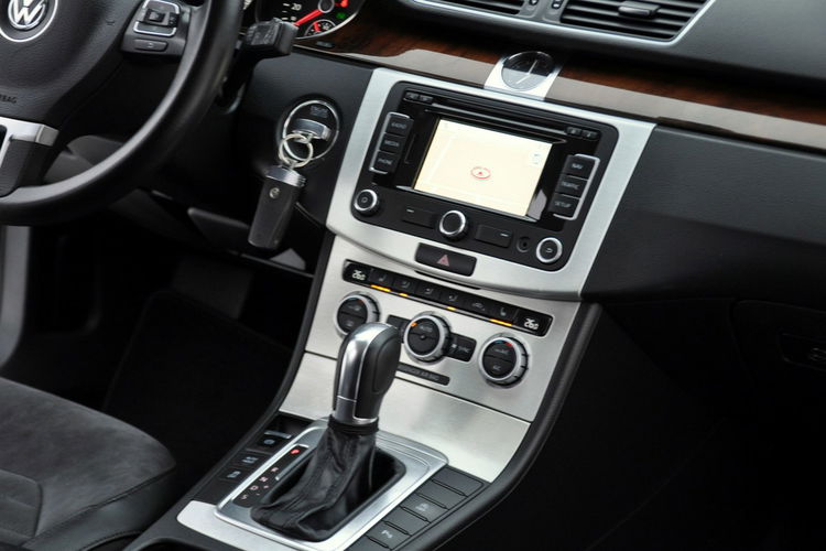 Volkswagen Passat 2.0TDI(140KM) Duża Navi Klimatronik El.Fotel Skóry Reling Alu17"ASO VW zdjęcie 27