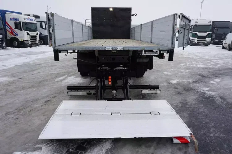 Iveco EUROCARGO / 180E30 / SKRZYNIOWY + HDS + WINDA / HYVA 911 / ROTATOR / PILOT zdjęcie 10