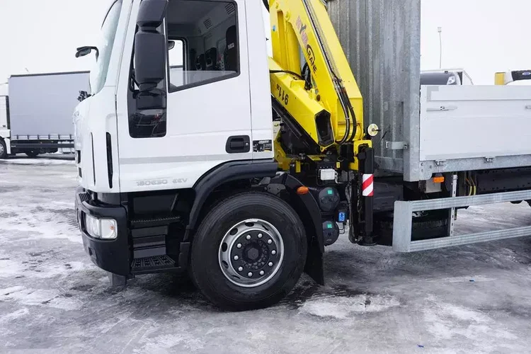 Iveco EUROCARGO / 180E30 / SKRZYNIOWY + HDS + WINDA / HYVA 911 / ROTATOR / PILOT zdjęcie 18