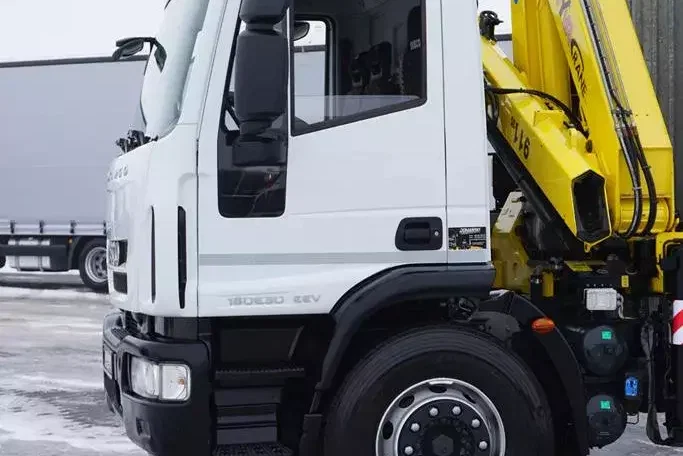 Iveco EUROCARGO / 180E30 / SKRZYNIOWY + HDS + WINDA / HYVA 911 / ROTATOR / PILOT zdjęcie 30