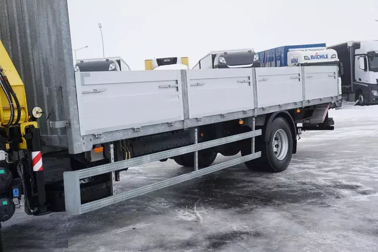 Iveco EUROCARGO / 180E30 / SKRZYNIOWY + HDS + WINDA / HYVA 911 / ROTATOR / PILOT zdjęcie 33